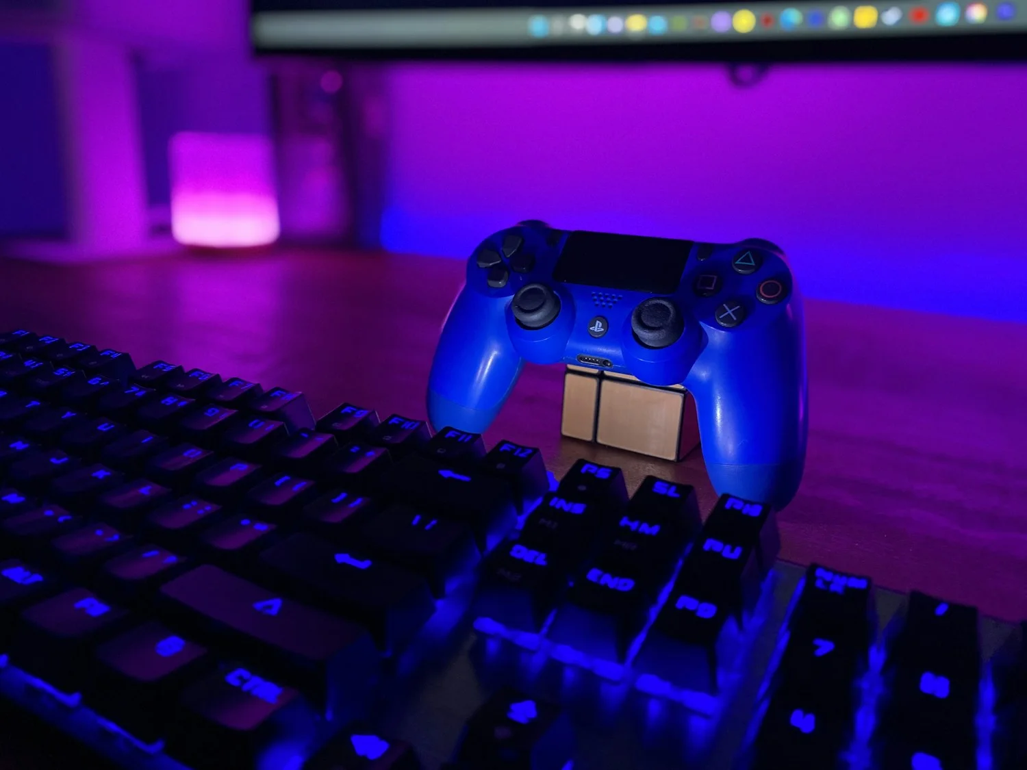 Make the first hour a conversation with the game.